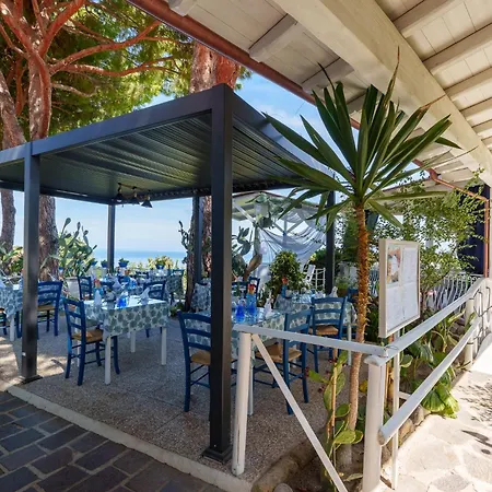 Hotel Sant'Andrea ホテル SantʼAndrea